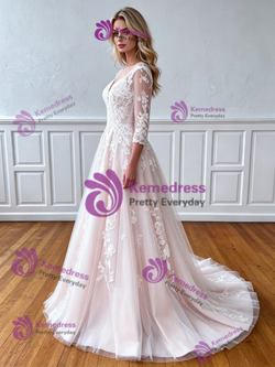 Scoop Neck Tulle Lace Appliques Backless Wedding Dress