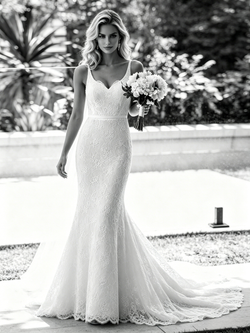 Sexy White Mermaid Lace Straps Wedding Dress