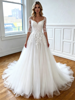 Tulle Lace Appliques Backless Short Sleeve Wedding Dress