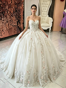 White Tulle Strapless Quinceanera Dress