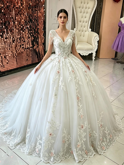 White Tulle Appliques Beading Quinceanera Dress