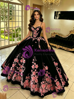 Black Tulle Spaghetti Straps Appliques Quinceanera Dress