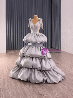 Gray V-neck Sleeveless Tiers Prom Dress