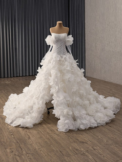 White Tulle 3D Flower Long Sleeve Pleats Wedding Dress