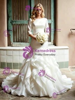 Beige Wite Mermaid Short Sleeve Wedding Dress