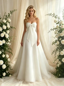White Tulle Strapless Wedding Dress