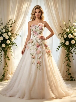 Tulle Strapless Appliques Wedding Dress