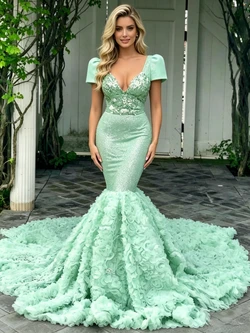 Green V-neck Short Sleeve Prom Dress