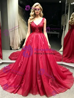 V-neck Tulle Lace Appliques Prom Dress