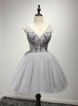 A-Line Lace Beaded Cocktail Dresses  V-Neck Homecoming Dresses