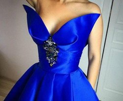 Blue Elegant Crystal Floor-Length Ball Gown Satin Prom Dresses 2017