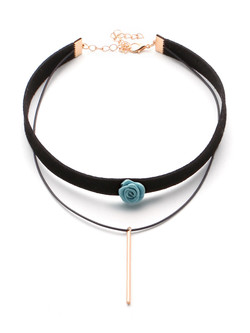 Bar And Flower Detail Layered Velvet Necklace