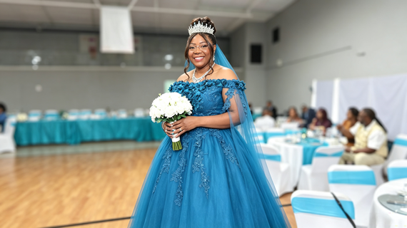 Tips for Wearing a Long Blue Ballgown Wedding Dress