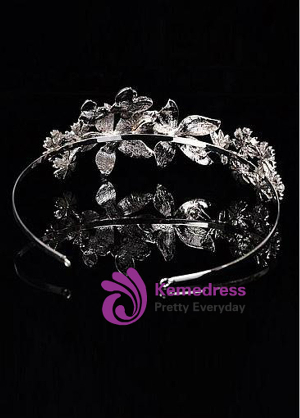 In Stock Eye-catching Silver-plated Alloy Tiaras With Rhinestones & Pearls