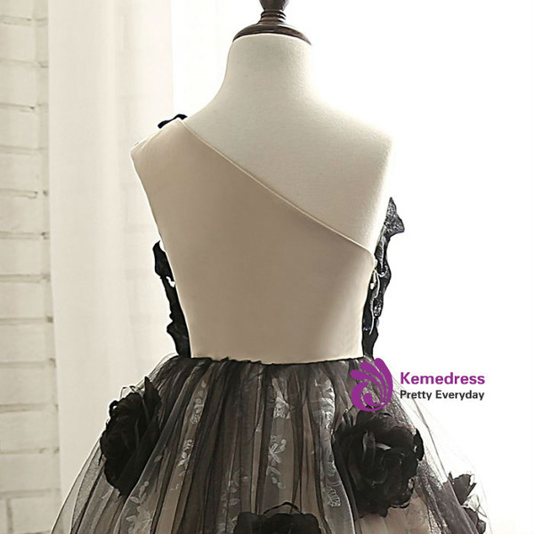 Fairy Tale 2017 Flower Girl Dresses Black Champagne Ball Gown One-Shoulder Sleeveless Flower Appliques
