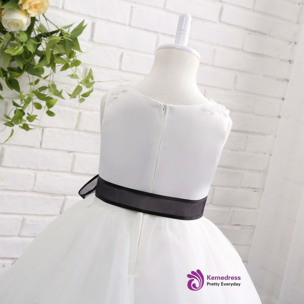 Modern White / Ivory Flower Girl Dress  2017 Lace Beading Ball Gown Kids Evening Gown