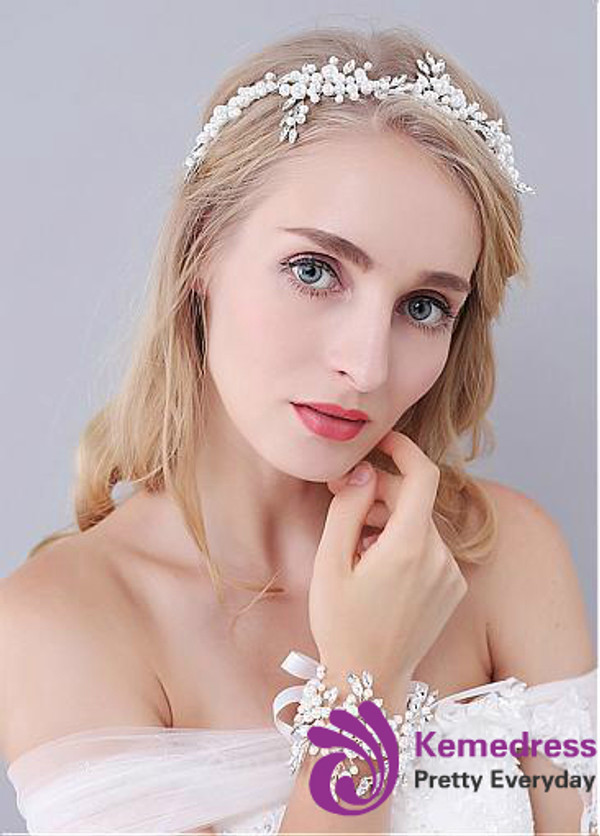 Hair Jewelry With Rhinestones & Pearls Beautiful Wedding