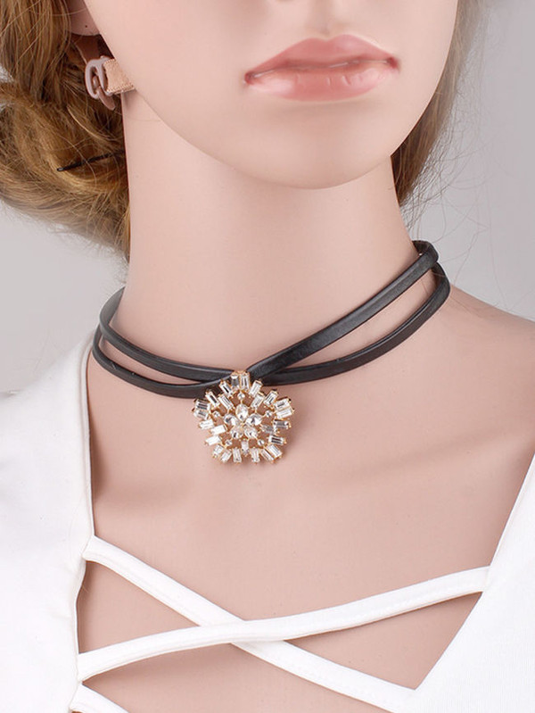 Fashion PU Flower Pendent Choker Necklace