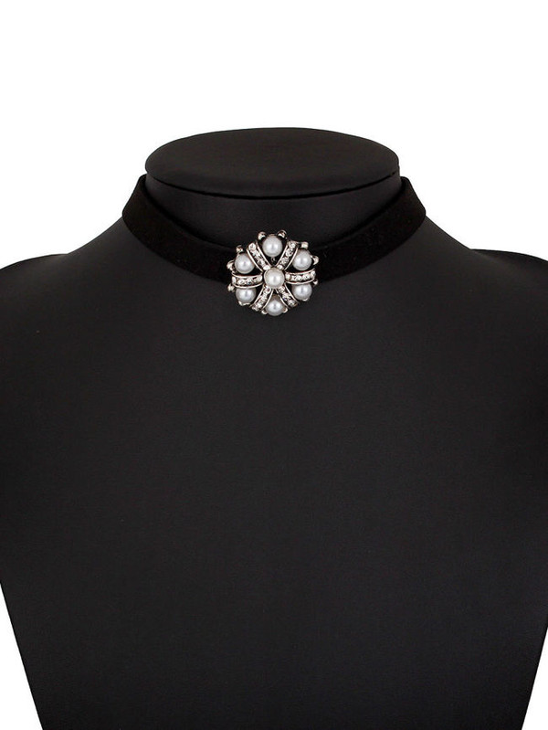 Cheap Pearl And Rhinestone Pendant Choker Necklace