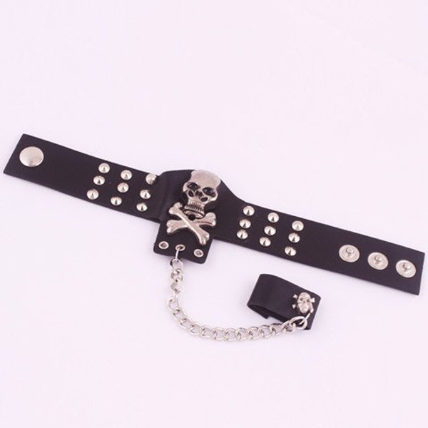Bracelet with Ring For Women Gorgeous Skull Rivet Decorated
