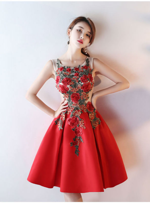 Ball Gown Short Prom Dresses 2017 Luxury Flower Appliques Beading