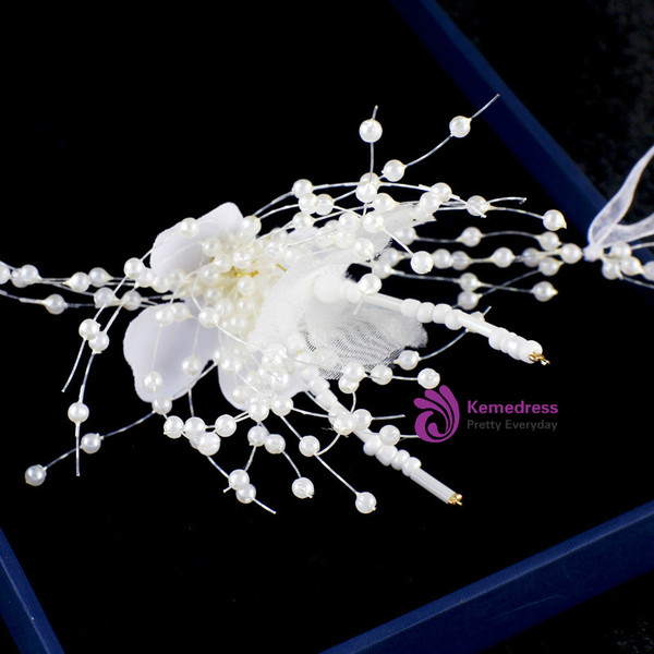 The bride wedding flower hair accessories simple sweet