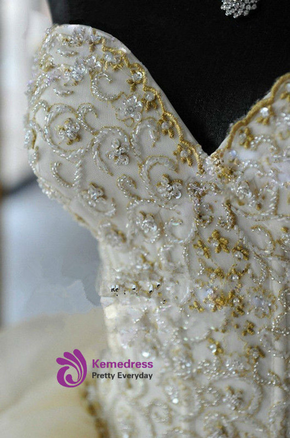 Modest Sweetheart Long Train Backless Sweetheart Wedding Dress