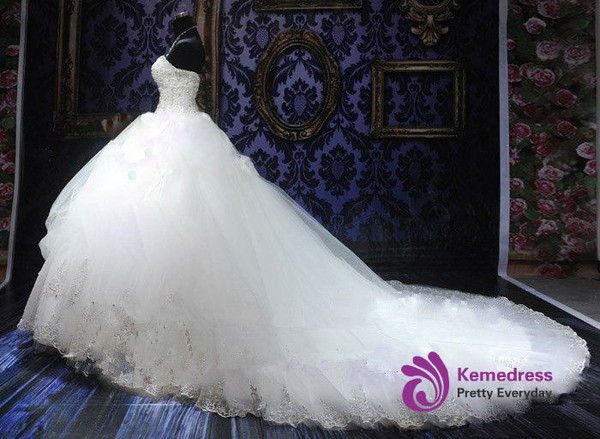 Modest Sweetheart Long Train Backless Sweetheart Wedding Dress