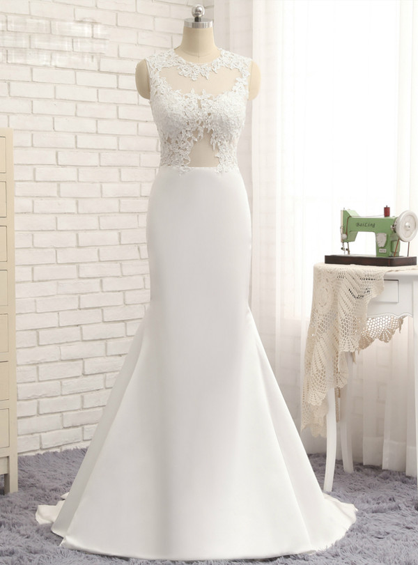 2017 Mermaid High Collar Sweep Train Appliques Lace Elegant Long Evening Dresses