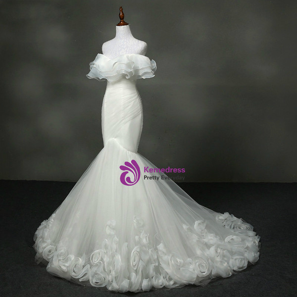 Luxurious 2017 Strapless Wedding Dress Mermaid Real Photo Tulle With Ruffles