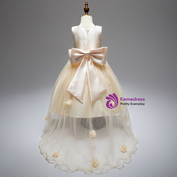 Appliques Princess Long Trailing Dress With Big Bow Ruffled Taffeta Girls V-Neck