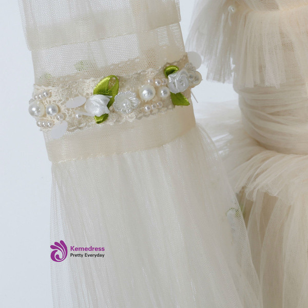 Bohemian style champagne long-sleeved bridal party dress