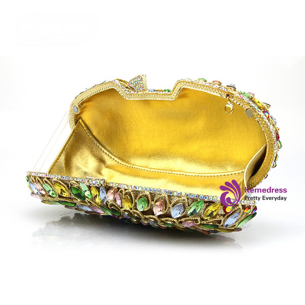 Ms. hand holding Dinner Bag with fashion diamond