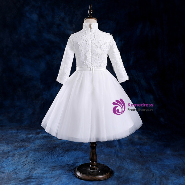 Princess puffy skirt long sleeved girl presided over the show