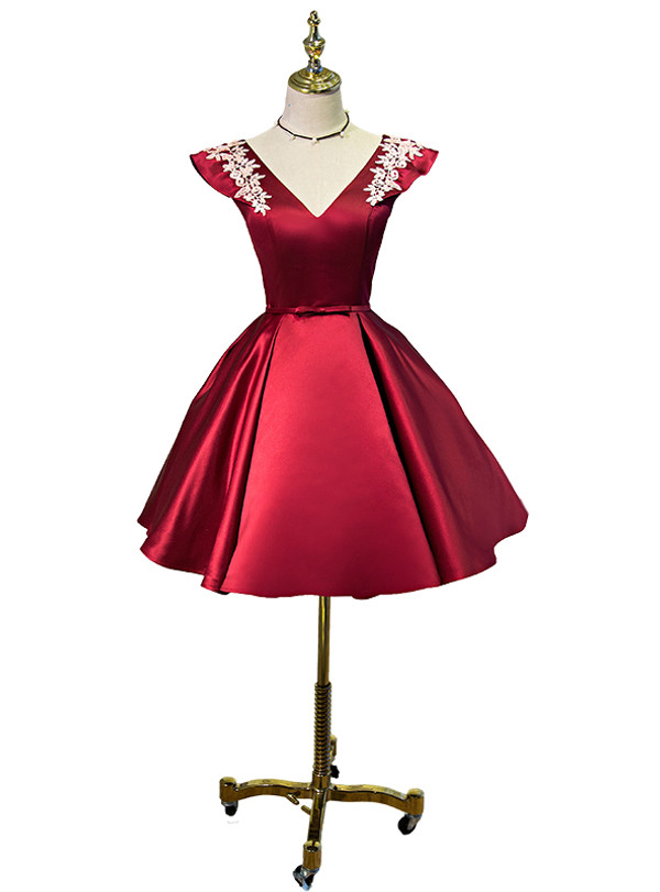 Red Satin Cap Sleeve V-neck Homecoming Dresses 2018