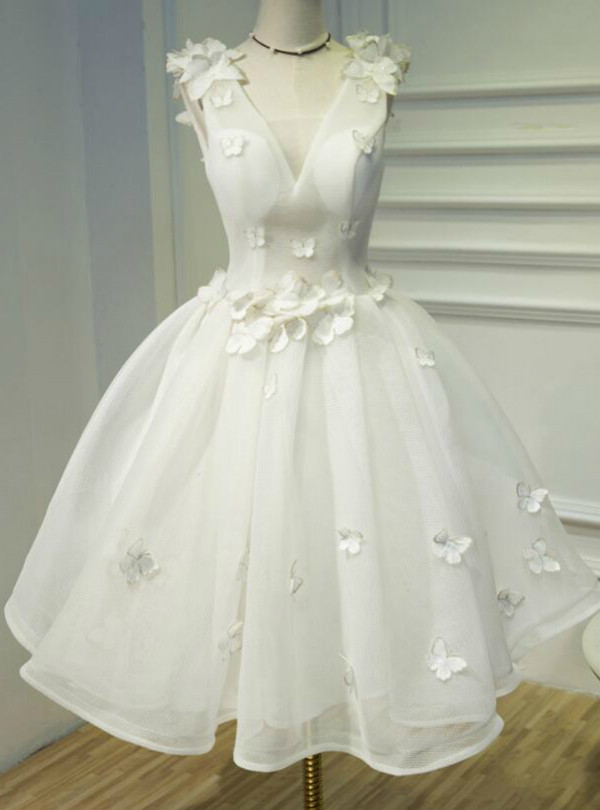 In Stock:Ship in 48 hours White V-neck Organza Homecoming Dress