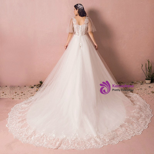 Plus Size White Tulle V-neck Backless Wedding Dress