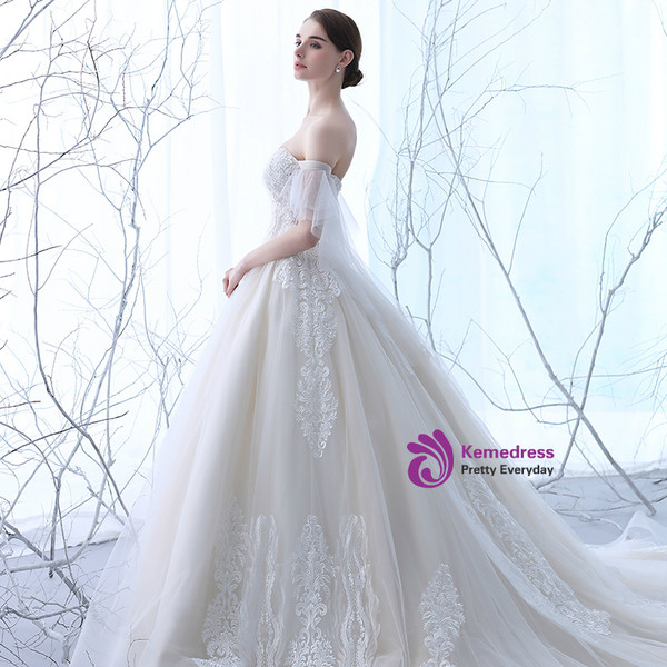In Stock:Ship in 48 hours Sweetheart Champagne Tulle Wedding Dress