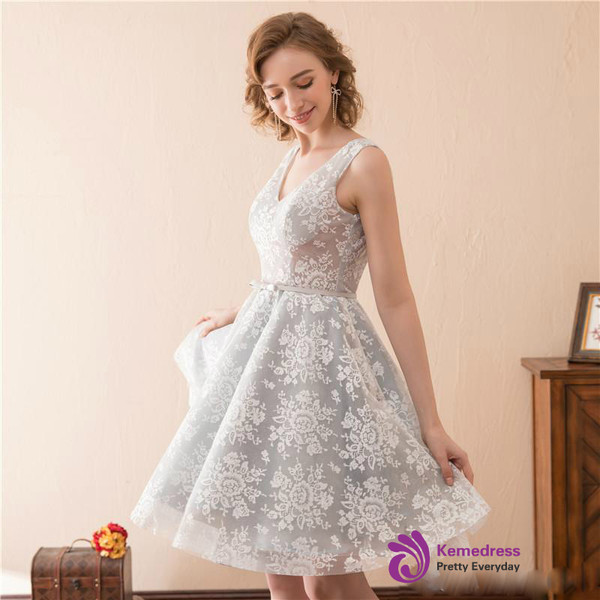 In Stock:Ship in 48 hours V-neck Knee Length Short Cocktail Dress