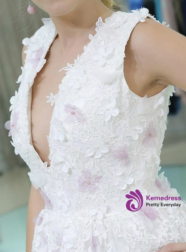 White V-neck Lace Backless Appliques Homecoming Dress