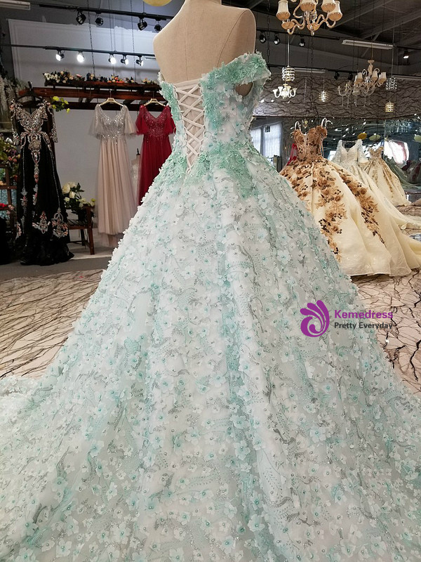 Luxury White Ball Gown Off The Shoulder V-neck Wedding Dress