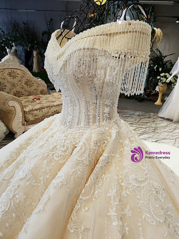 Luxury Off The Shoulder Ball Gown Ivory Long Train Haute Couture Wedding Dresses