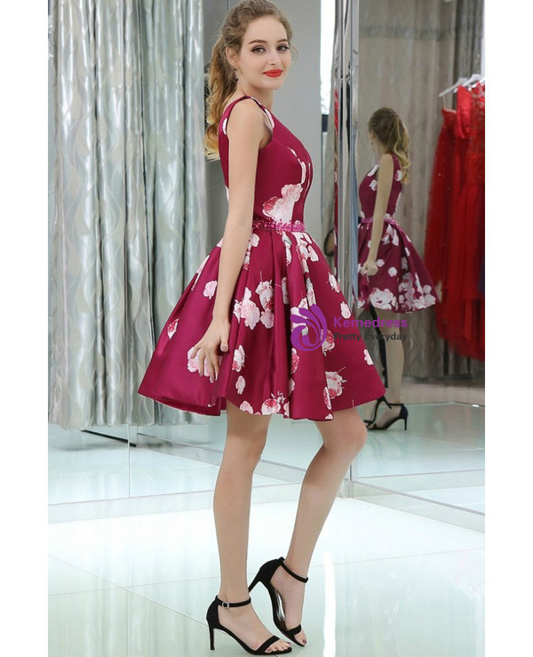 Burgundy Printed Floral Deep V Short Beaded Homecoming Dress