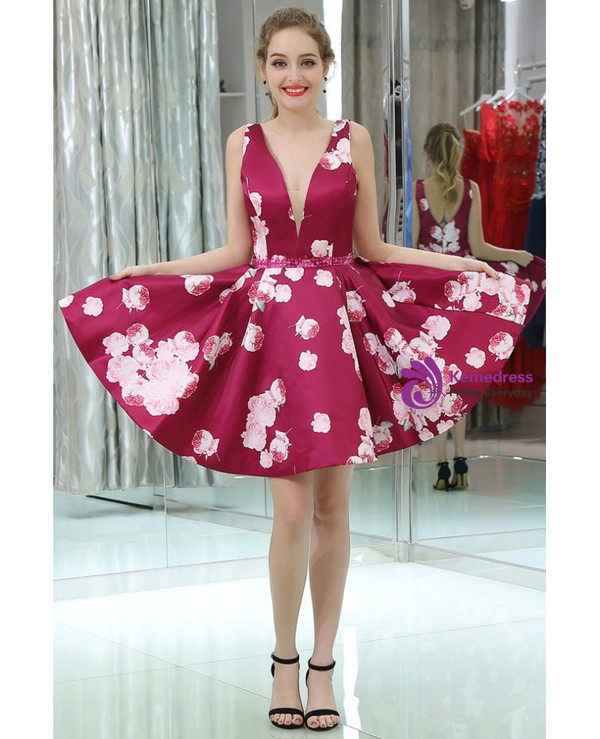 Burgundy Printed Floral Deep V Short Beaded Homecoming Dress