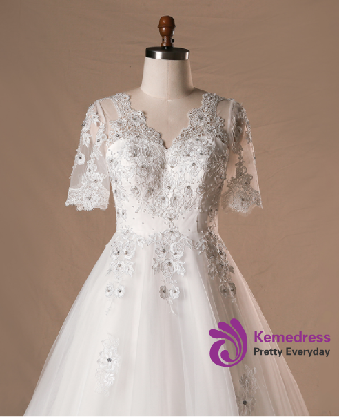 White Tulle Short Sleeve Backless V-neck Appliques Wedding Dress