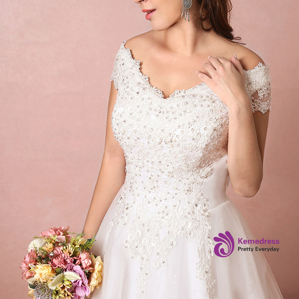 White Tulle Off The Shoulder Appliques Train Wedding Dress