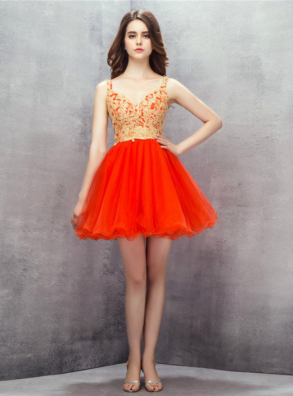 Red Spaghetti Straps Tulle Appliques Backless Homecoming Dress