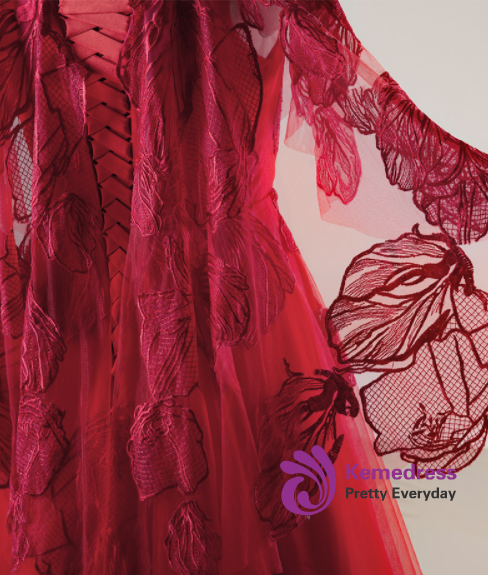 Plus Size Red Tulle Floor Length Scoop Neck Prom Dress