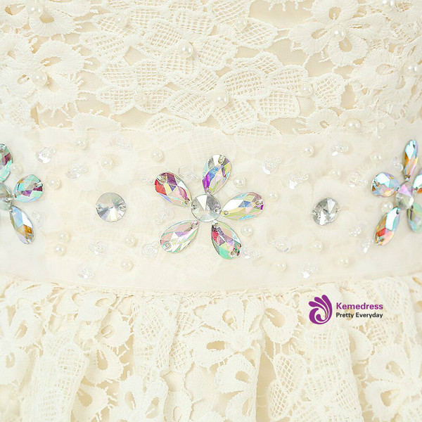 In Stock:Ship in 48 hours White Lace Sweetheart Homecoming Dress