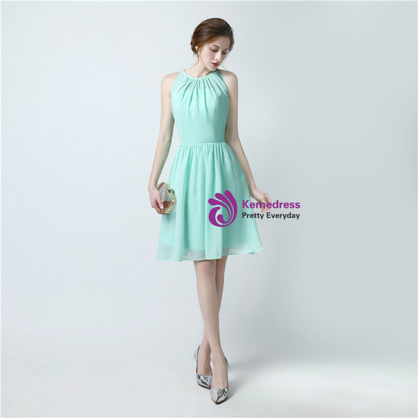 A-Line Green Chiffon Halter Knee Length Bridesmaid Dress